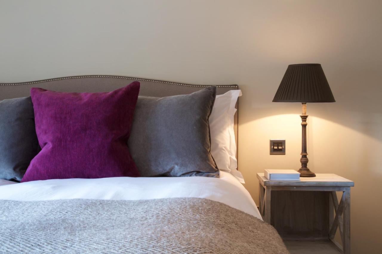 Kings Head Hotel Сайренстер Экстерьер фото
