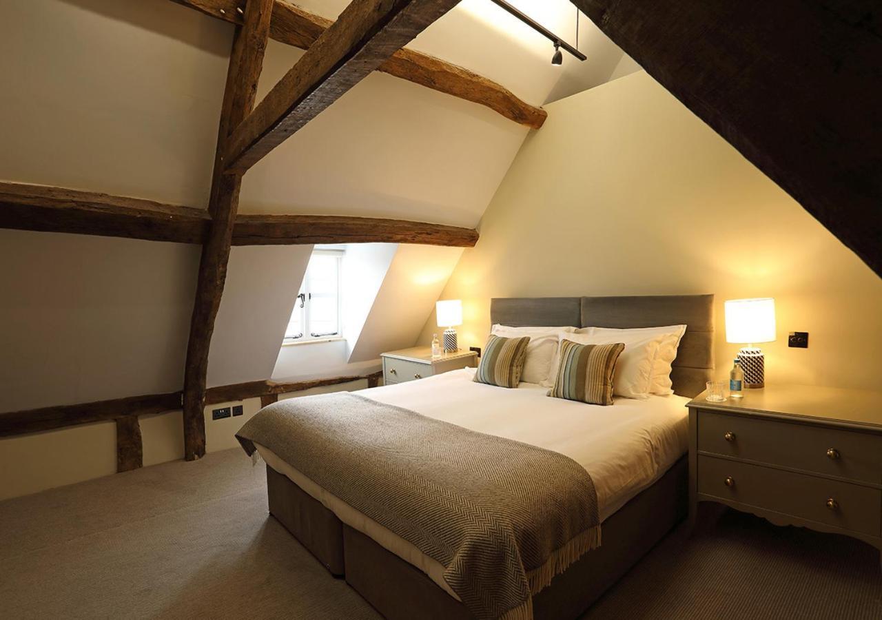 Kings Head Hotel Сайренстер Экстерьер фото