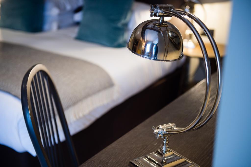 Kings Head Hotel Сайренстер Экстерьер фото
