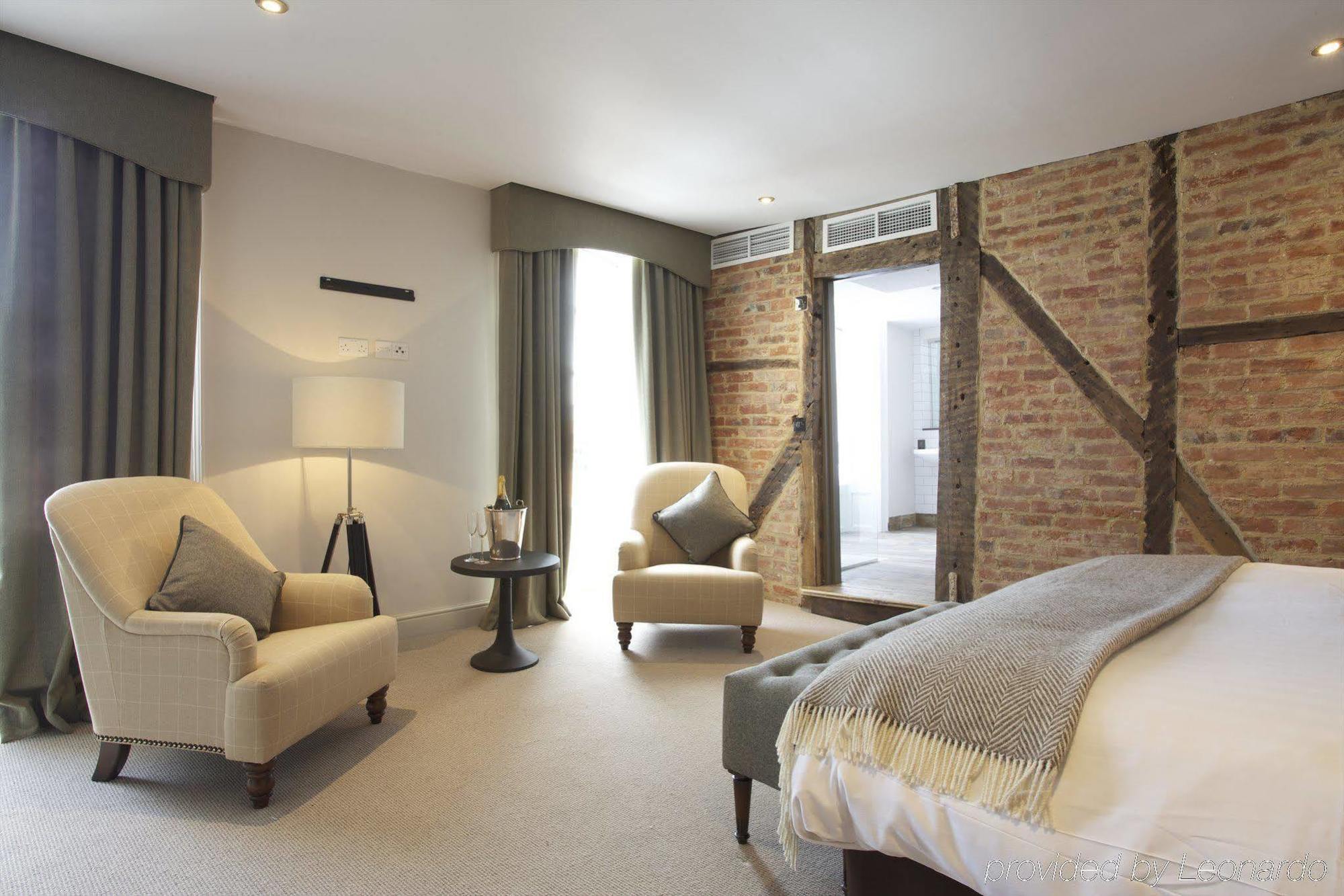 Kings Head Hotel Сайренстер Экстерьер фото